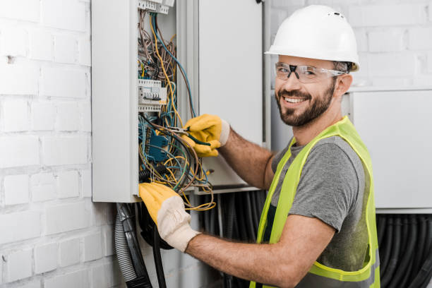 Best Affordable Emergency Electrician  in Radford, VA